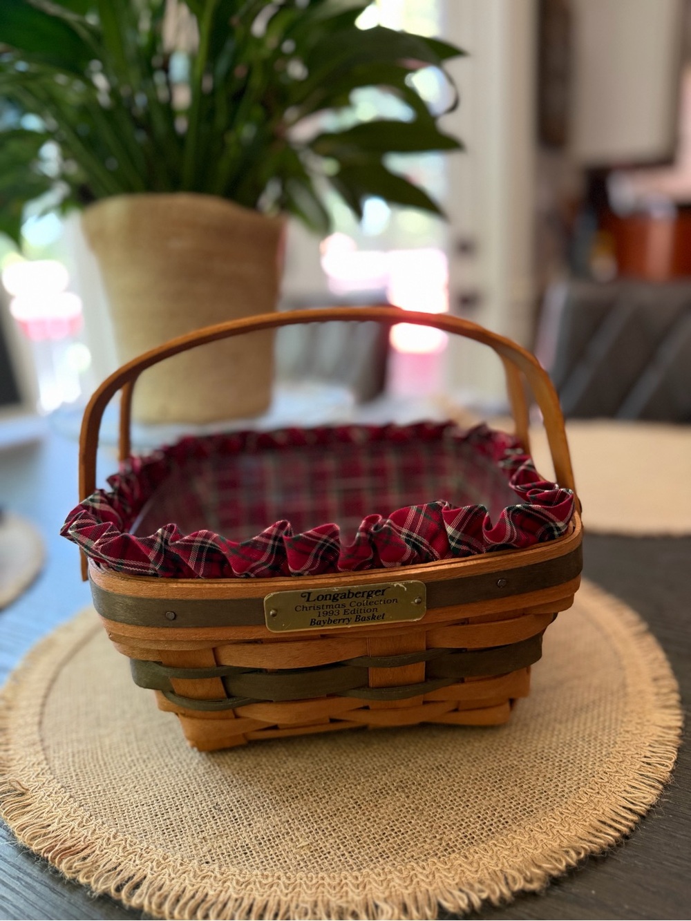 Longaberger vintage 1993 BayberryPlaid-Lined Basket with Brown Wood
